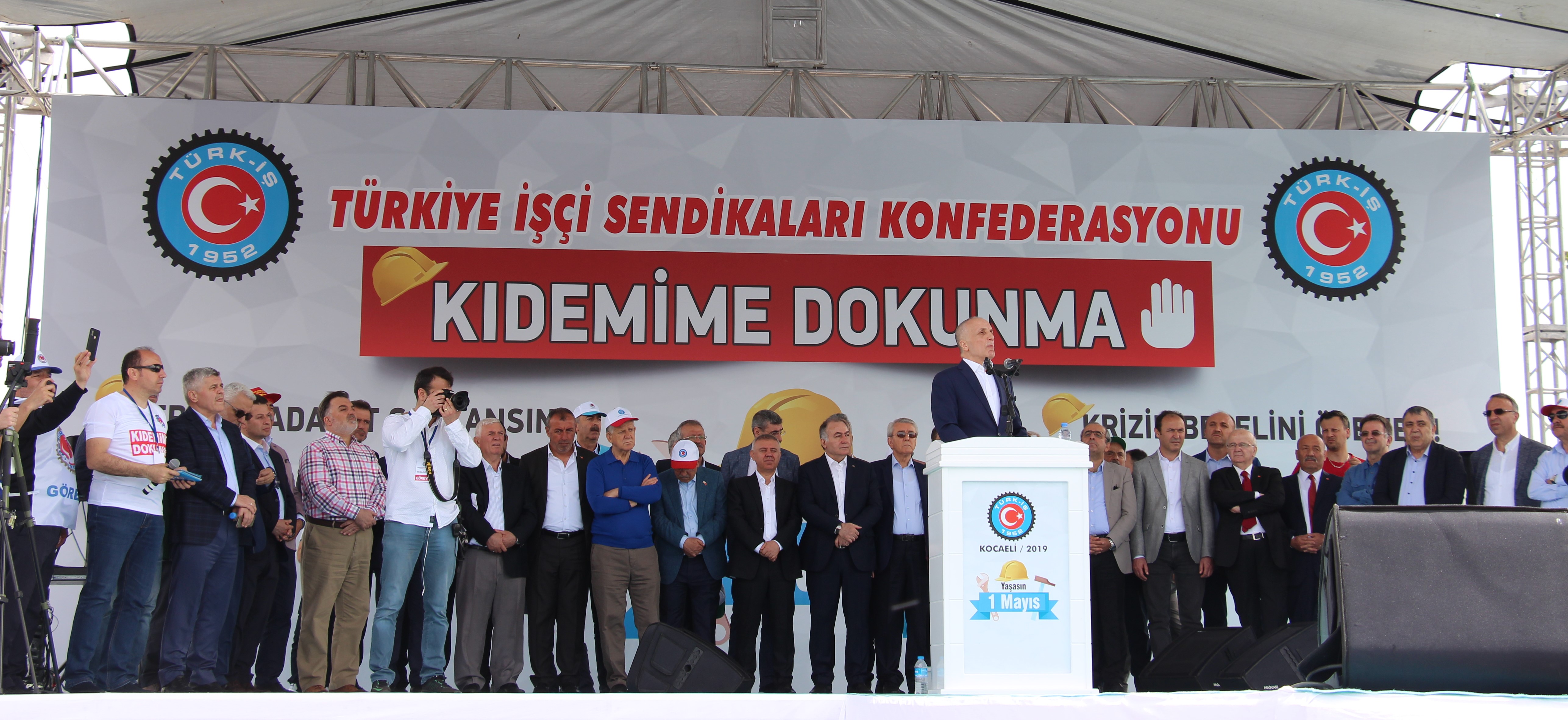 ﻿1 Mayıs Türkiye çapında coşkuyla kutlandı