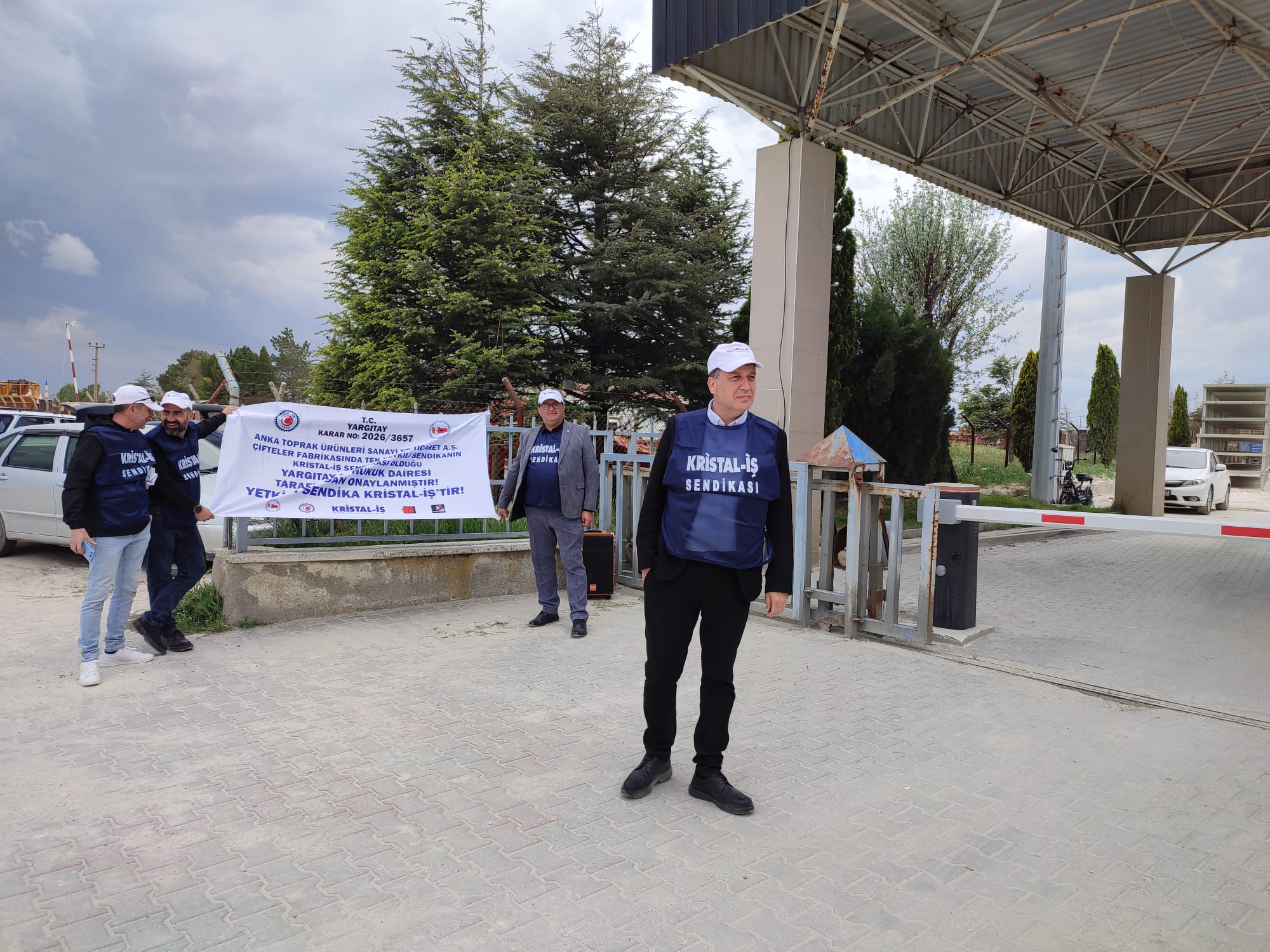 ANKA SERAMİK ÇİFTELER FABRİKASINDA TEK YETKİLİ SENDİKA KRİSTAL-İŞ’TİR