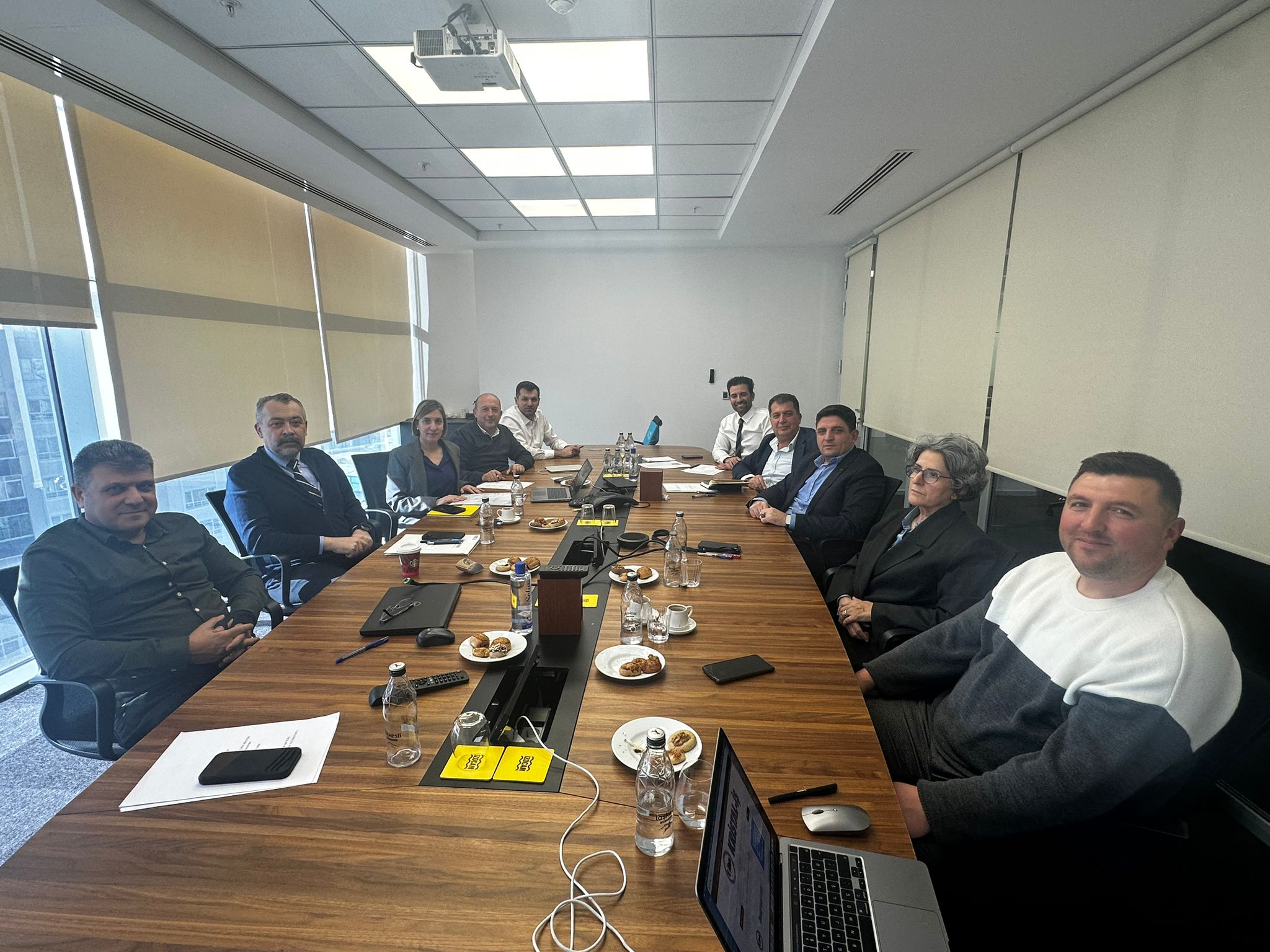 İZOCAM TİC. VE SAN. A.Ş. 5. DÖNEM İŞLETME TOPLU İŞ SÖZLEŞMESİNİN 2. OTURUMU GERÇEKLEŞTİ