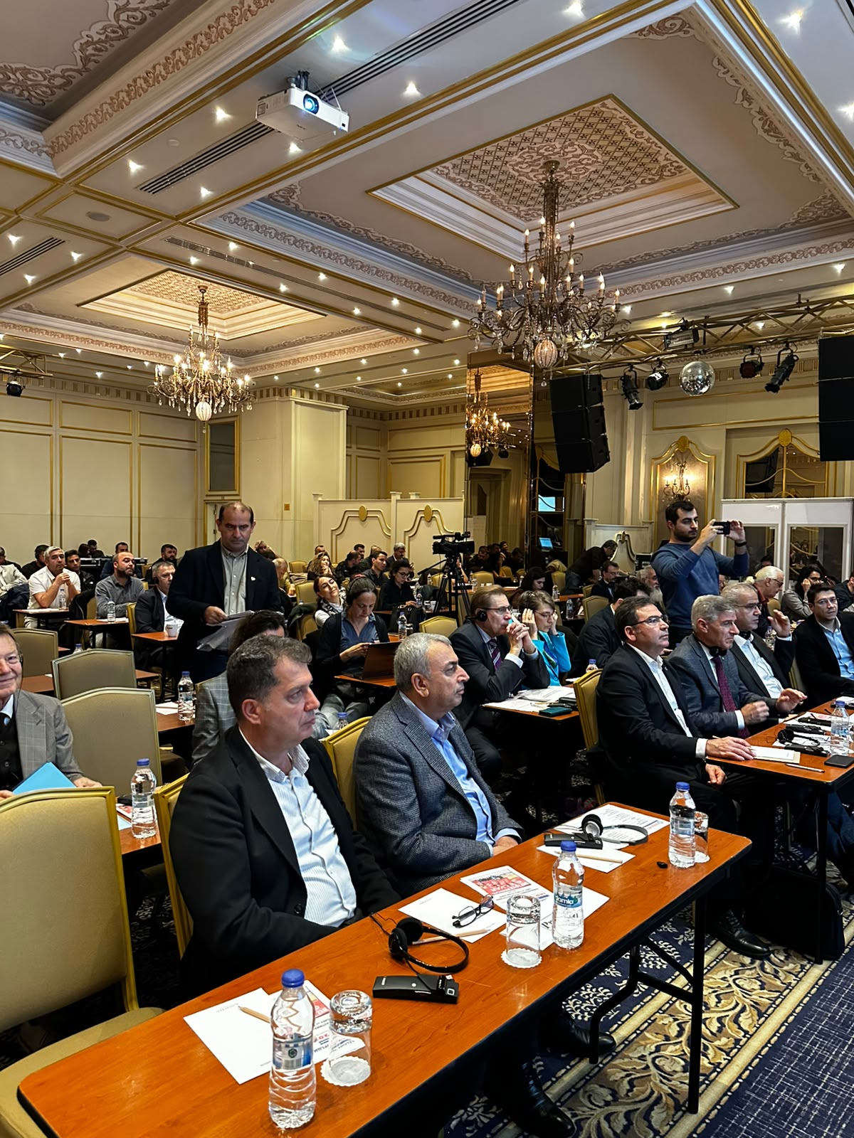 KARŞILAŞTIRMALI HUKUK BOYUTUNDA GREV VE TOPLU EYLEM HAKKI TOPLANTISI GERÇEKLEŞTİRİLDİ